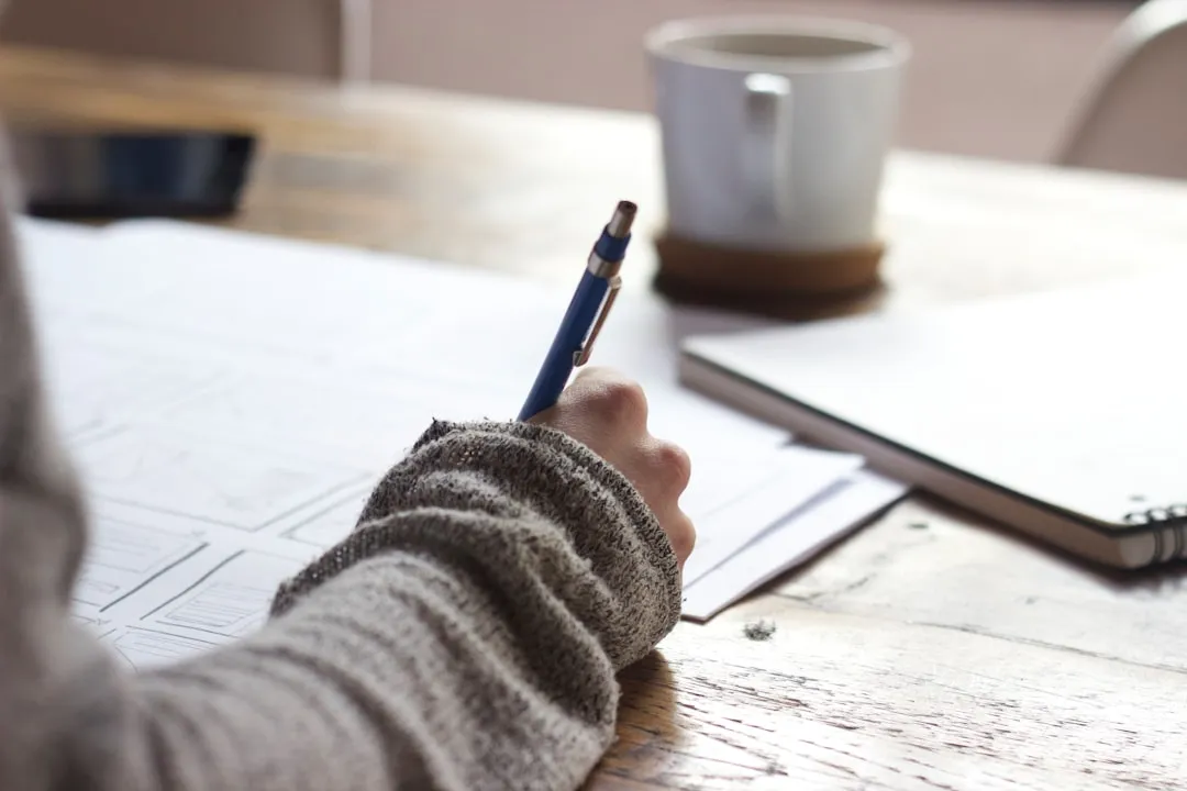 مقارنة بين اختبارات اللغة الإنجليزية المختلفة